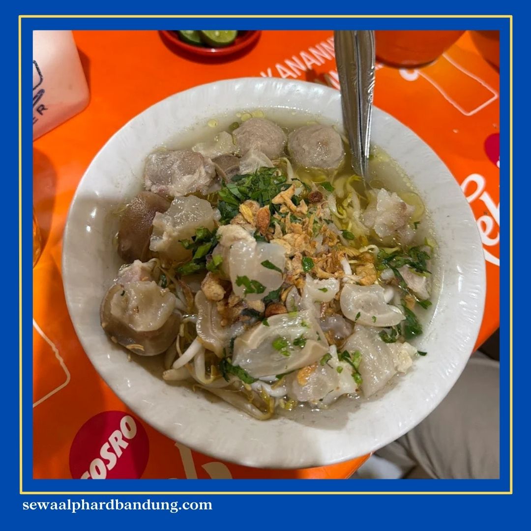 Mie Kocok Bandung Terkenal Kuah Ringan