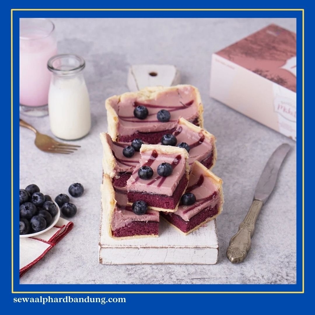 Bandung Makuta Cake Menu